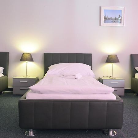 Primestay Apartmenthaus Zuerich Seebach Zurique Exterior foto