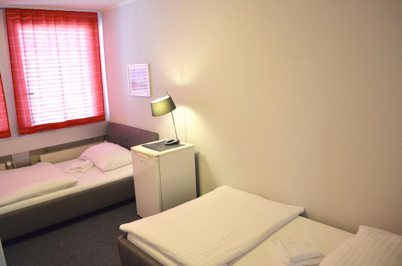 Primestay Apartmenthaus Zuerich Seebach Zurique Exterior foto